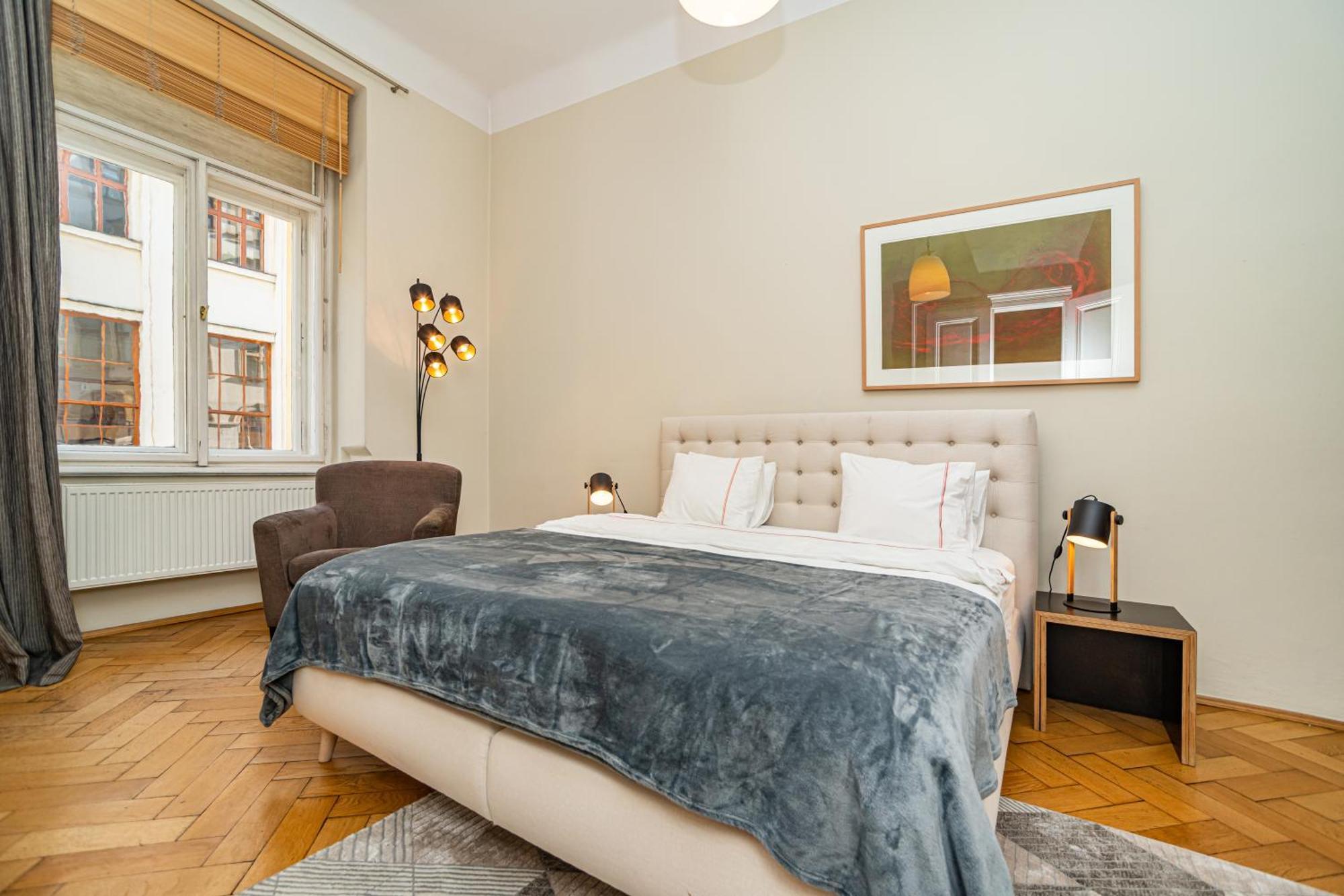 Large And Modern Apartment In The Heart Of プラハ エクステリア 写真