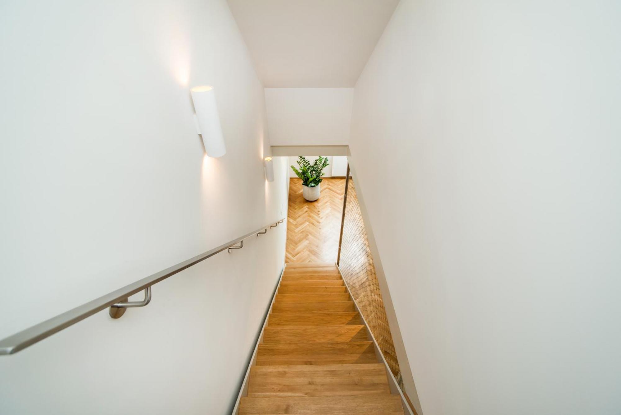 Large And Modern Apartment In The Heart Of プラハ エクステリア 写真