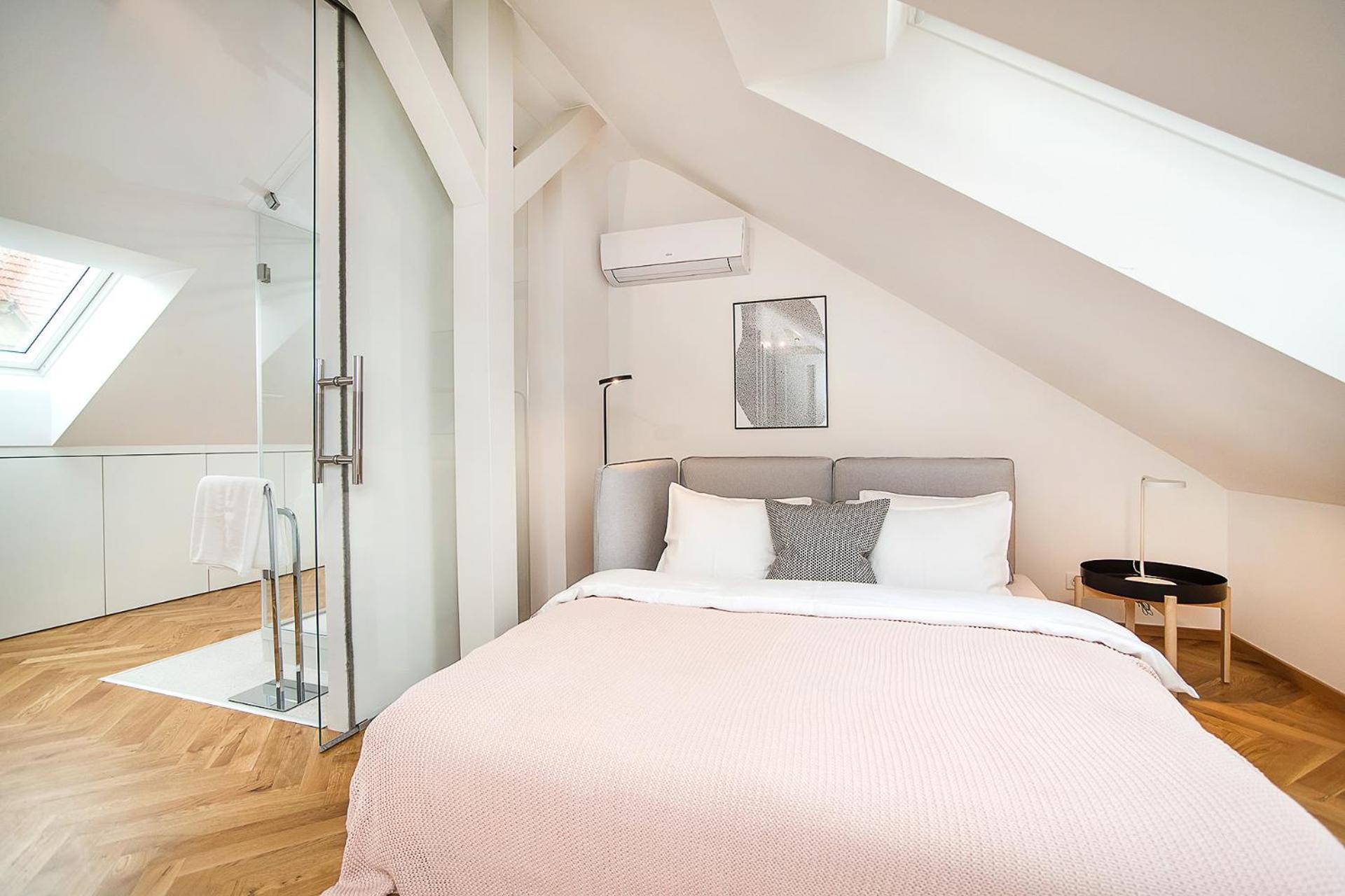 Large And Modern Apartment In The Heart Of プラハ エクステリア 写真