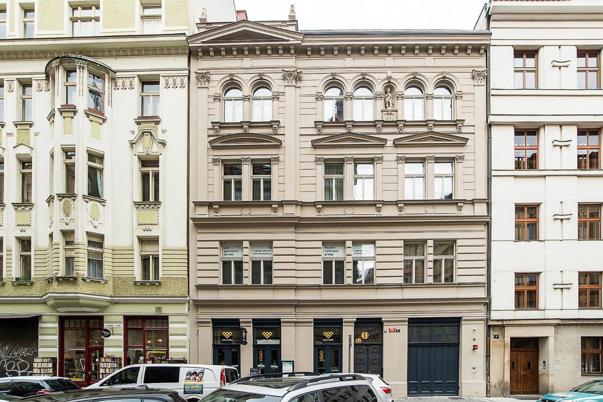 Large And Modern Apartment In The Heart Of プラハ エクステリア 写真